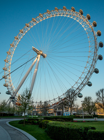 London main attractions, travel destinations and tourism, European capital cities, Great Britain, Ferris and observation wheels