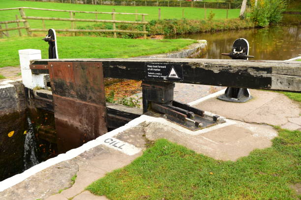 istock Narrow-boating on a UK canal 880570550
