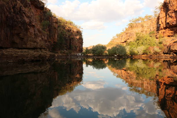 błękitne niebo w rzece - darwin northern territory australia sunset zdjęcia i obrazy z banku zdjęć