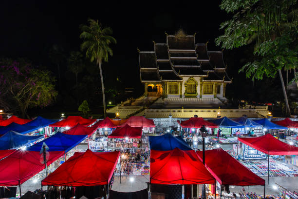 istock Night market in Luang Prababg 880647450
