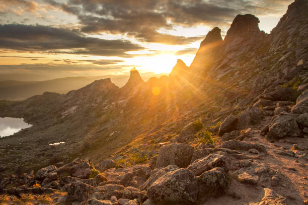 istock Sunset in the Mountains of Ergaki 880786526
