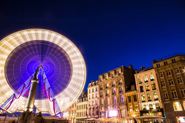 istock Lille Christmas Fair 880789690