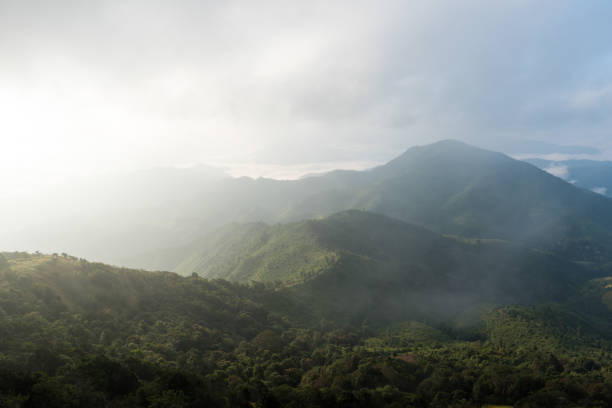 istock Layers of the Misty Mountains 880792082