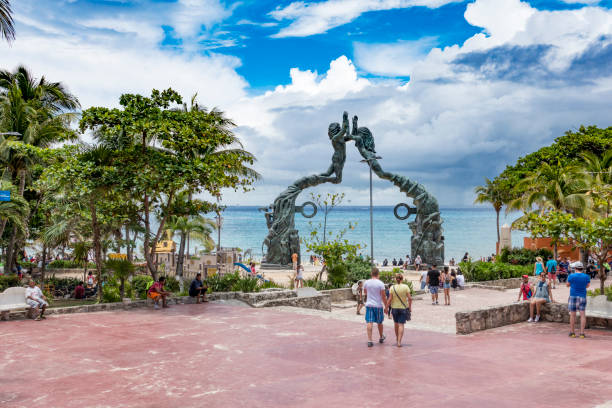 playa del carmen shopping street - cozumel imagens e fotografias de stock