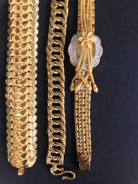 золотое ожерелье личный аксессуар - personal accessory fashion bracelet necklace стоковые фото и изображения