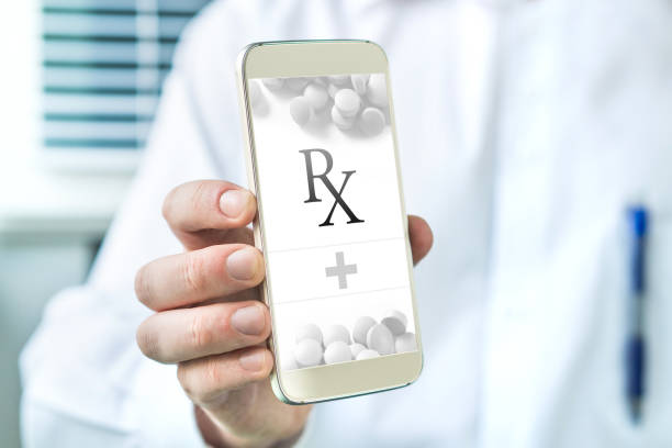 electronic prescription. mobile e-prescription app. doctor giving list of medicine to patient. - prescription doctor rx pharmacist imagens e fotografias de stock