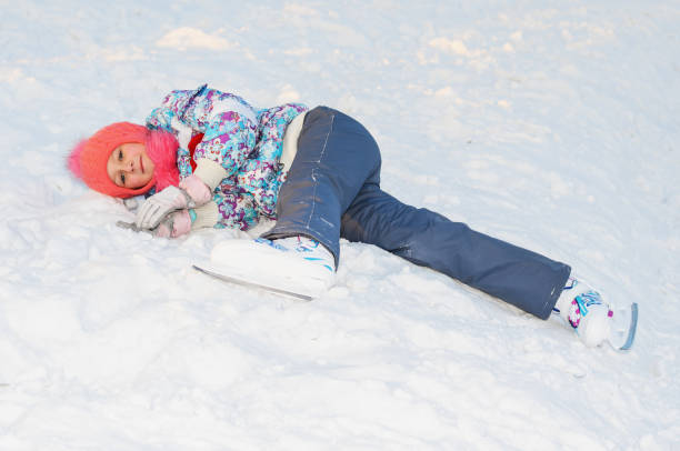 istock skater girl having fun 880914230