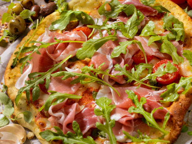 istock Prosciutto and Arugula Artisan Pizza 880988784