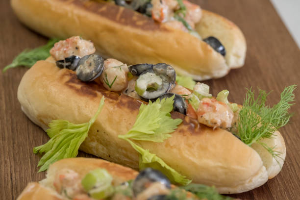istock Close up Homemade shrimp Roll. (selective Focus) 880997386