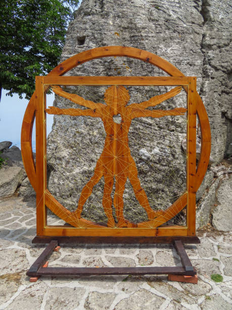 san marino - da vinci golden ratio - vitruvian man stock-fotos und bilder