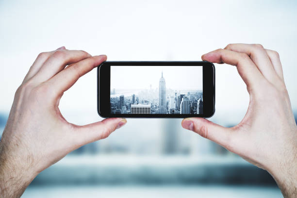istock Man taking city picture 881000196