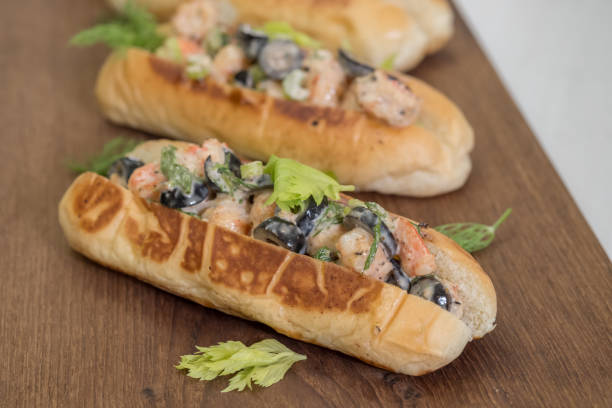 istock Close up Homemade shrimp Roll. (selective Focus) 881008422