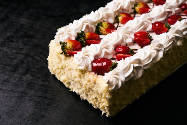 istock Strawberry cake with fresh strawberry 881114278