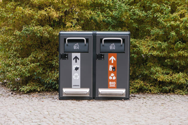 istock Modern smart bins. Waste collection. Separate collection of garbage and biodegradable waste. 881146314