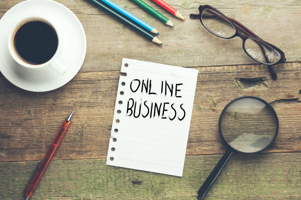 istock online business tex on paper 881179054