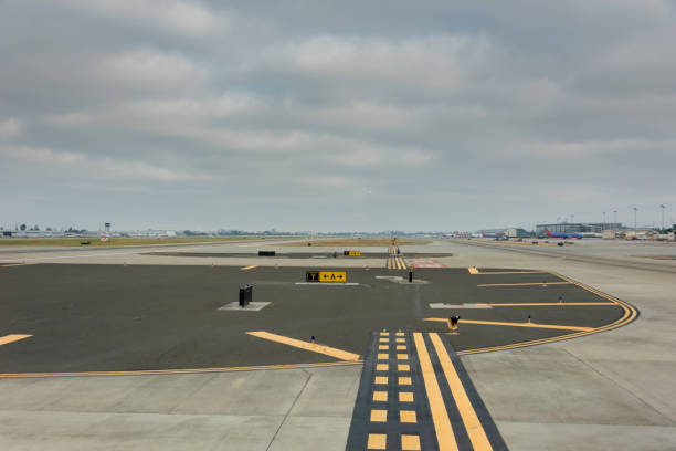 istock Airport Runway - San Jose California 881260488
