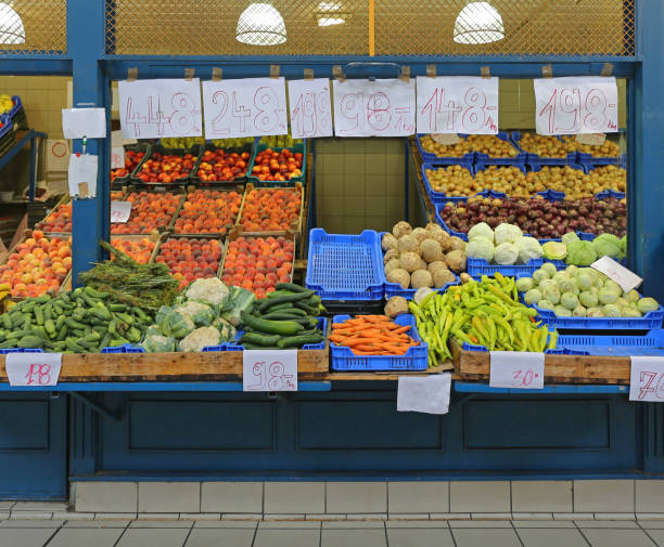istock Farmers Market 881264098