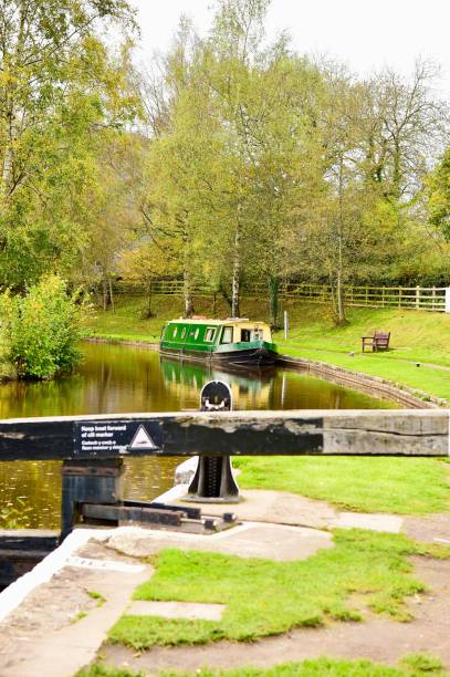 istock Narrow boat on am UK canal 881303252