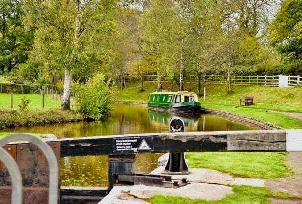 Narrow boat on am UK canal