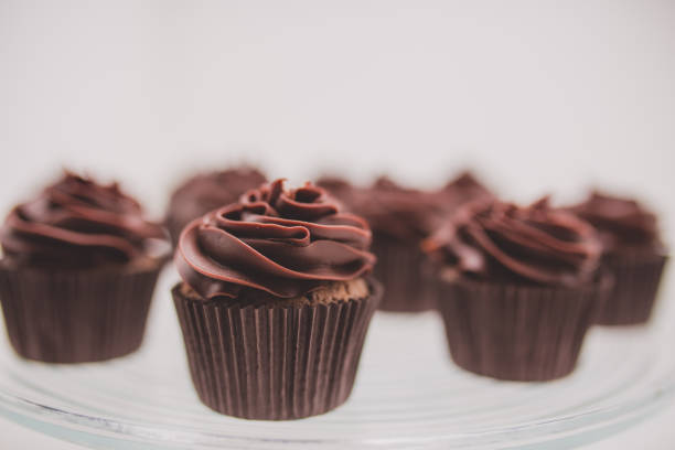 istock Cookies and cream flavoured cupcakes 881311034