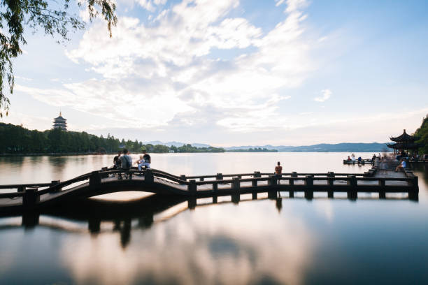 istock Dramatic sunset at West Lake, Hangzhou 881321642