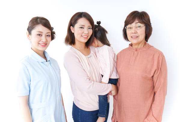 istock Family and nurse 881386836