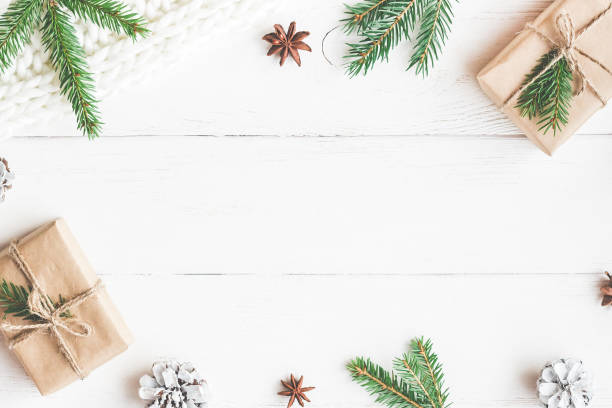 크리스마스 선물, 전나무 나무 가지, 담요입니다. 평면 위치, 최고 보기 - christmas textile blanket decoration 뉴스 사진 이미지