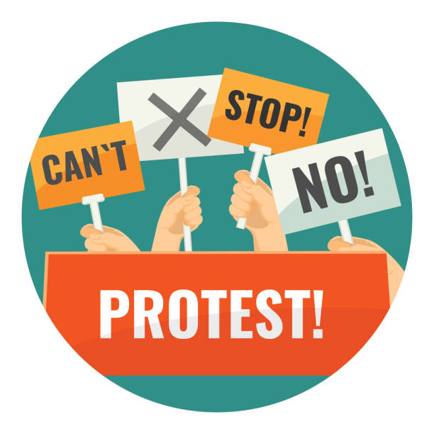 ilustrações de stock, clip art, desenhos animados e ícones de mass protest with negative cardboard signs on sticks - protestor protest sign strike