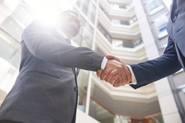 istock Completion of Successful Negotiations 881611236