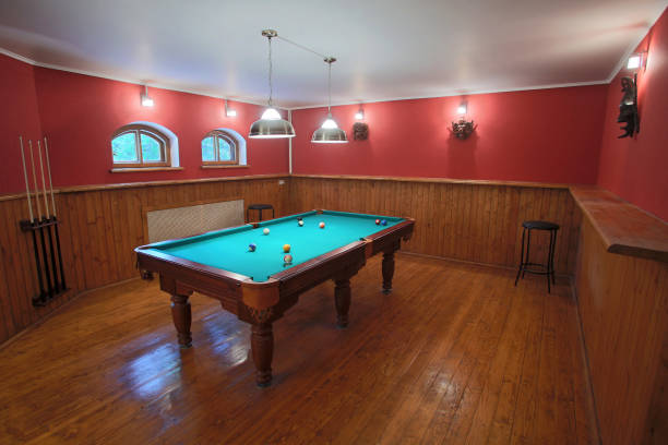 istock Billiard table in the recreation room 881620212