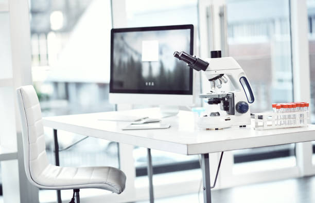 istock Doctors aways use the right equipment 881627352