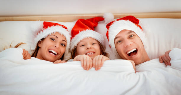 istock Christmas Family 881635382