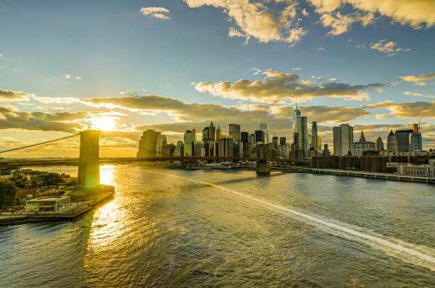 istock New York Skyline with Brooklyn Bridge Hudson River Manhatten dur 881671290