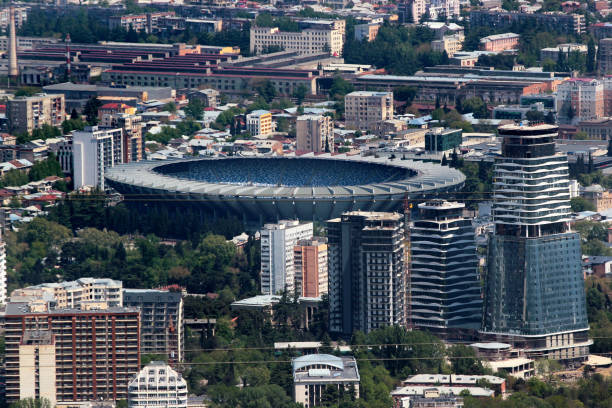 vista aérea de un estadio en tbilisi, georgia - georgia football fotografías e imágenes de stock