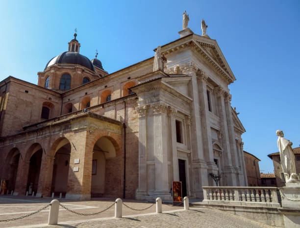 istock Urbino - View of the Cathedral 881716232