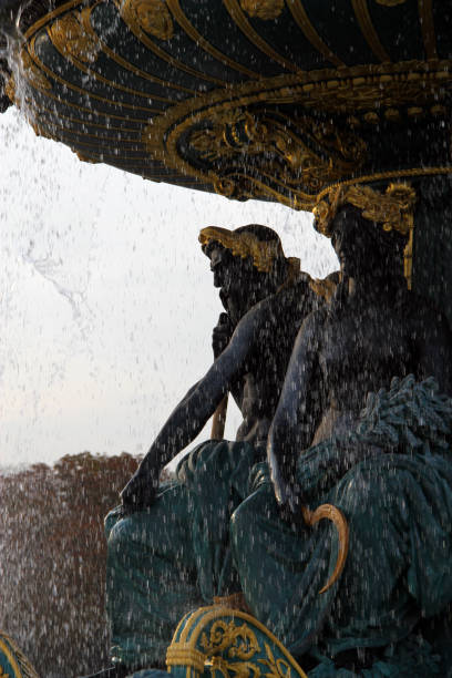 istock Shadow of the Fountain 881770150