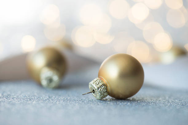 istock Golden Christmas Ball 881801844