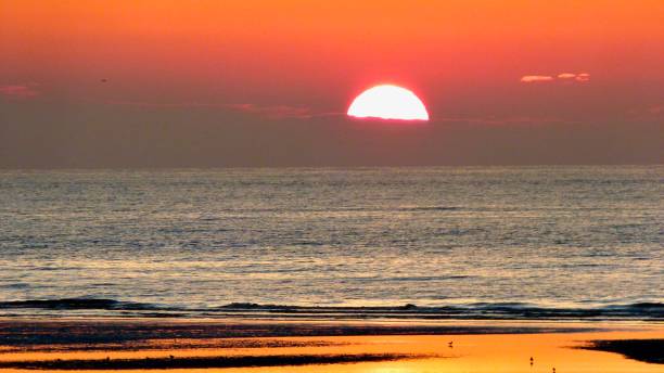istock Sunset at the sea 881824610
