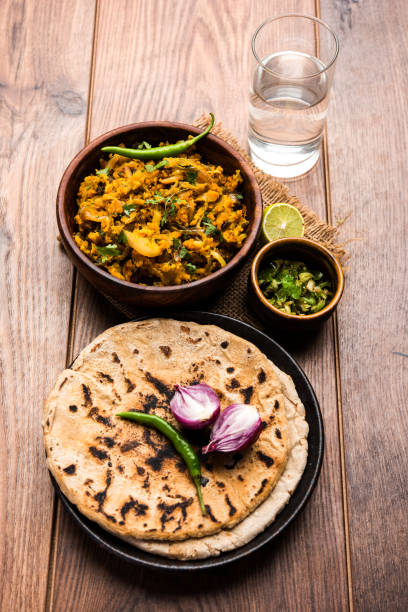 istock Zunka Bhakar Pithla or pitla, popular vegetarian recipe from India 881852766