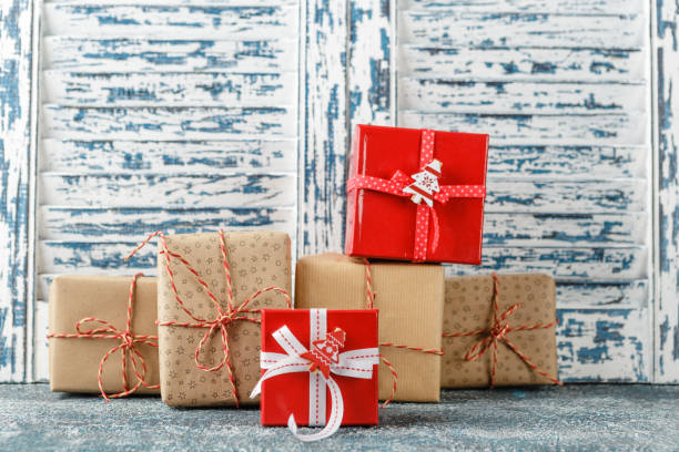 istock Christmas gifs decoration 881956118