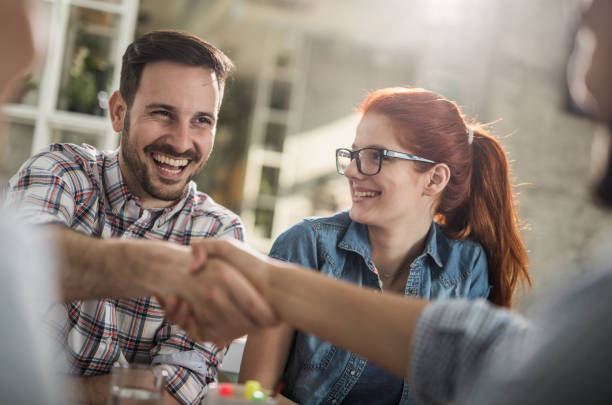 istock Nice to meet you finally! 882166410
