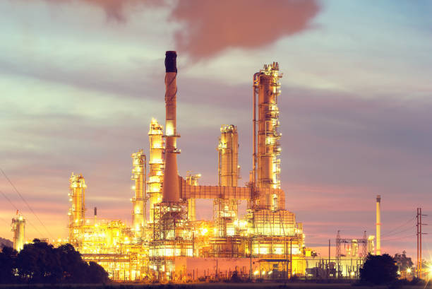 istock oil refinery factory 882287114