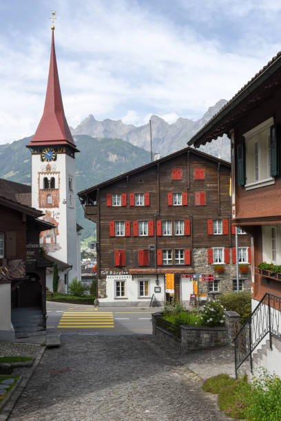 스위스 알프스에 Burglen의 마을 스톡 사진