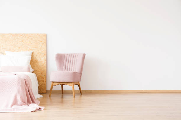 istock Elegant pink chair in flat 882315206