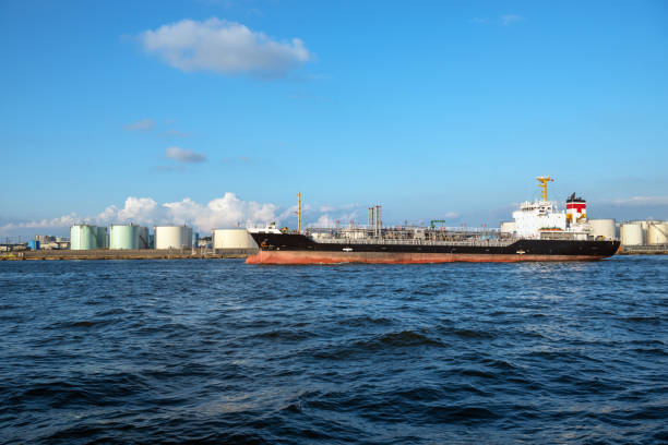 istock The tanker which departs from port 882353778