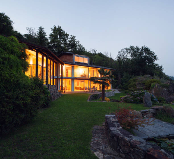 istock Nocturne view of villa 882358392