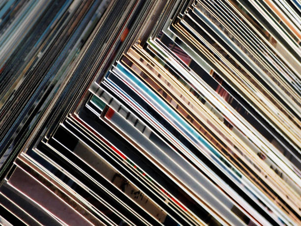 istock Set of colorful papers together 882444280