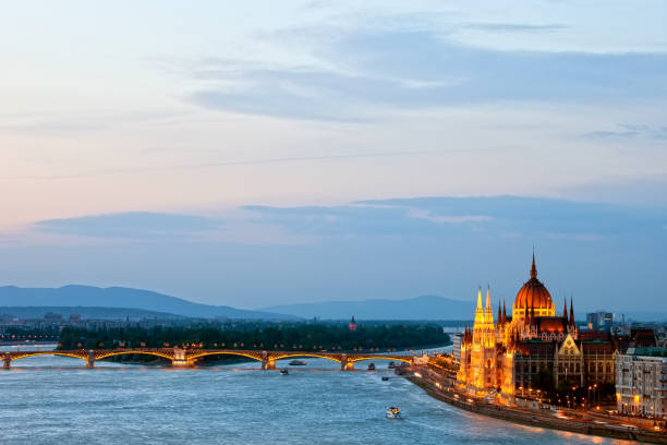 istock Budapest City at Dusk 882470702