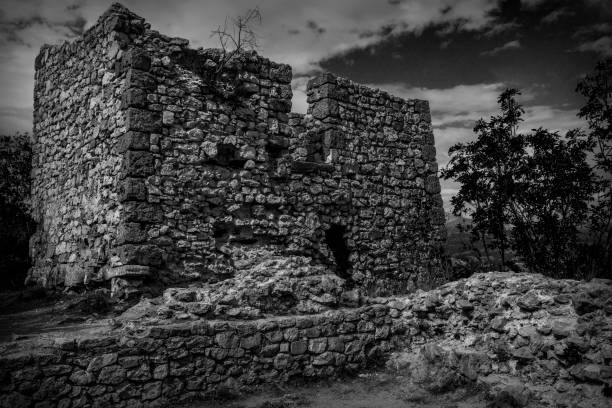 istock Soko grad fortress 882494998