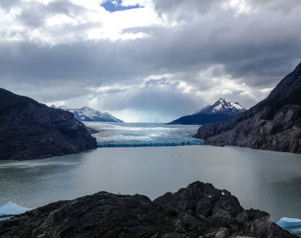 istock Torres Del Paine 882553824